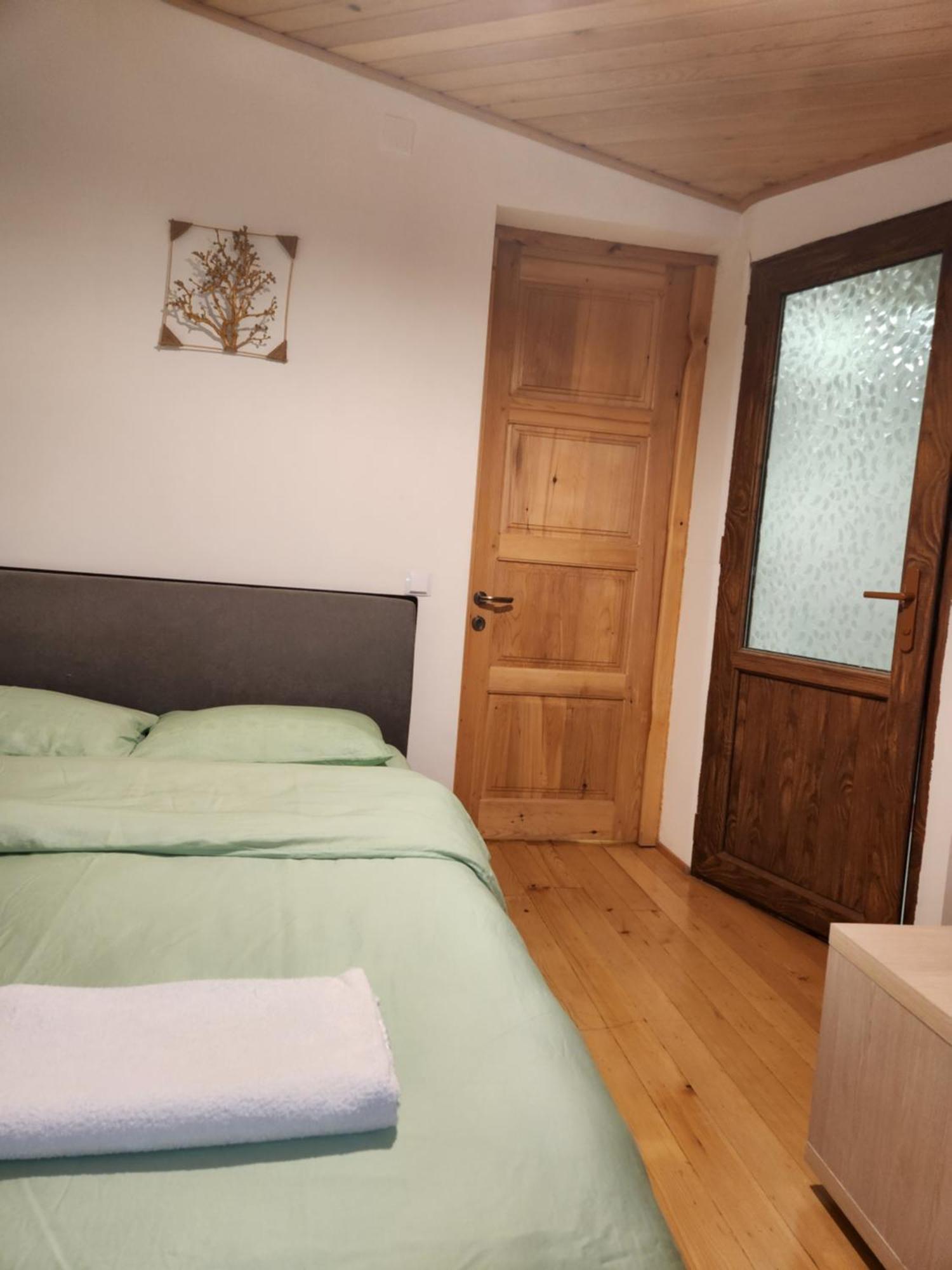 Sanli Hotell Mestia Eksteriør bilde
