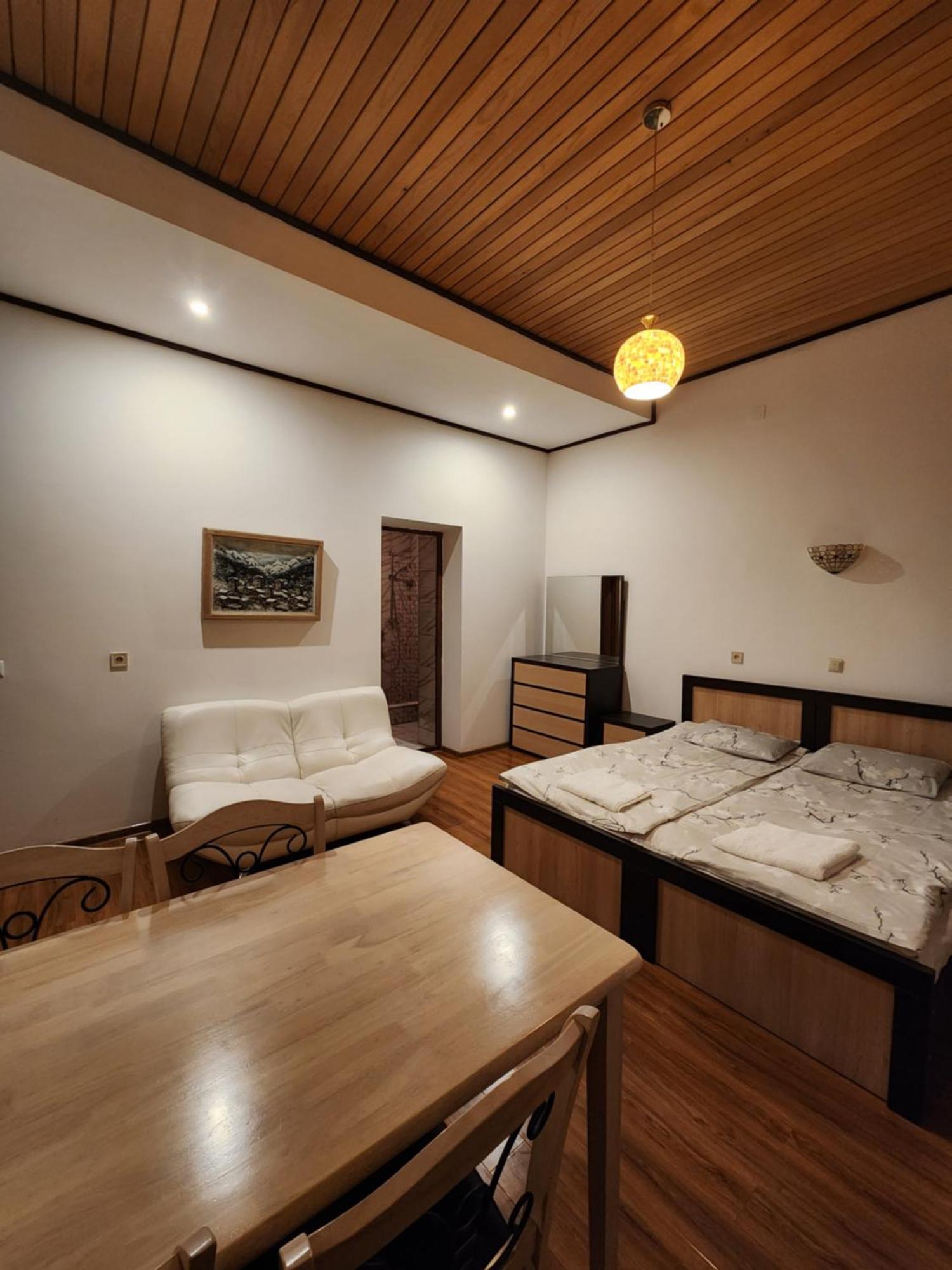 Sanli Hotell Mestia Rom bilde